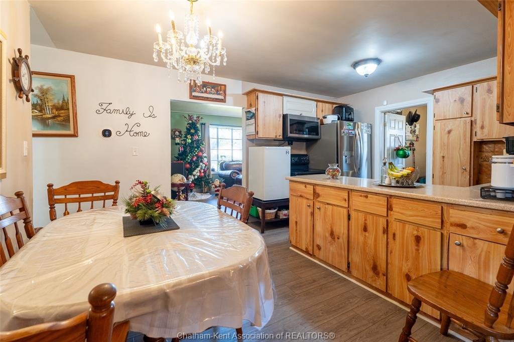 27 Hillcrest Avenue, Chatham, ON