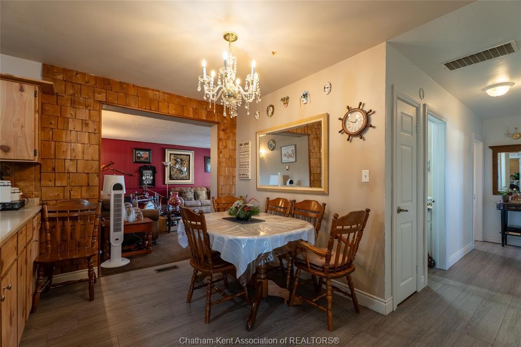 27 Hillcrest Avenue, Chatham, ON