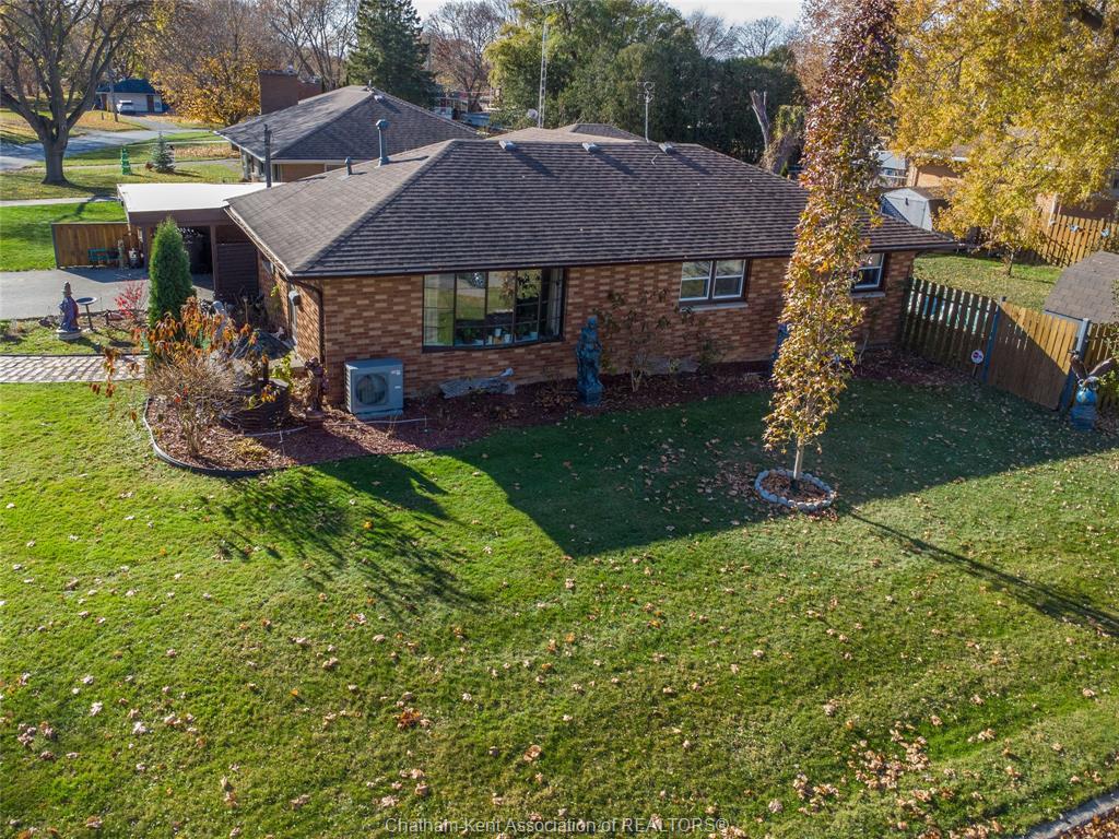 27 Hillcrest Avenue, Chatham, ON