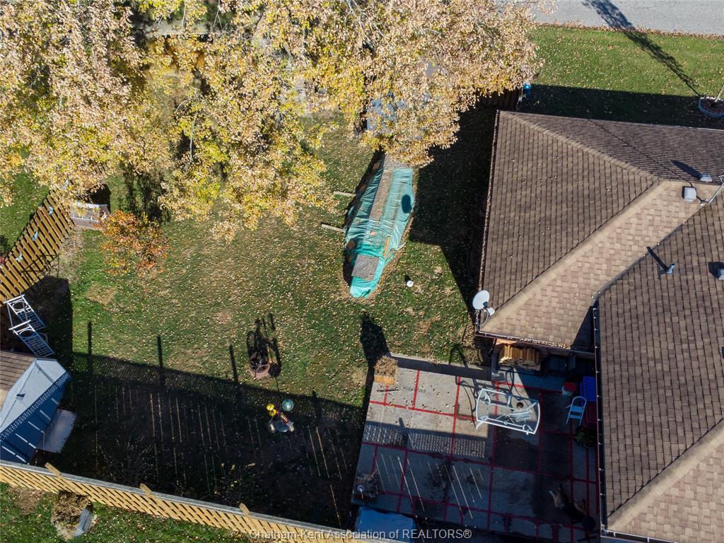 27 Hillcrest Avenue, Chatham, ON