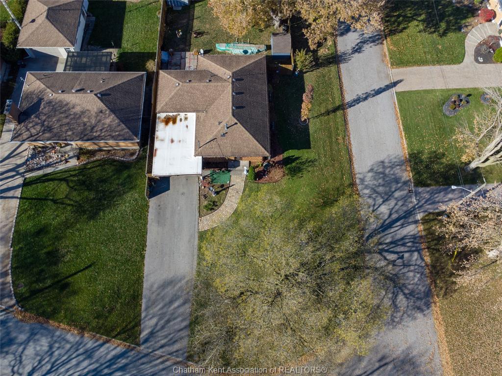 27 Hillcrest Avenue, Chatham, ON