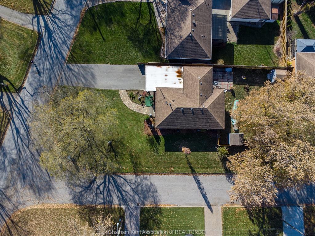 27 Hillcrest Avenue, Chatham, ON