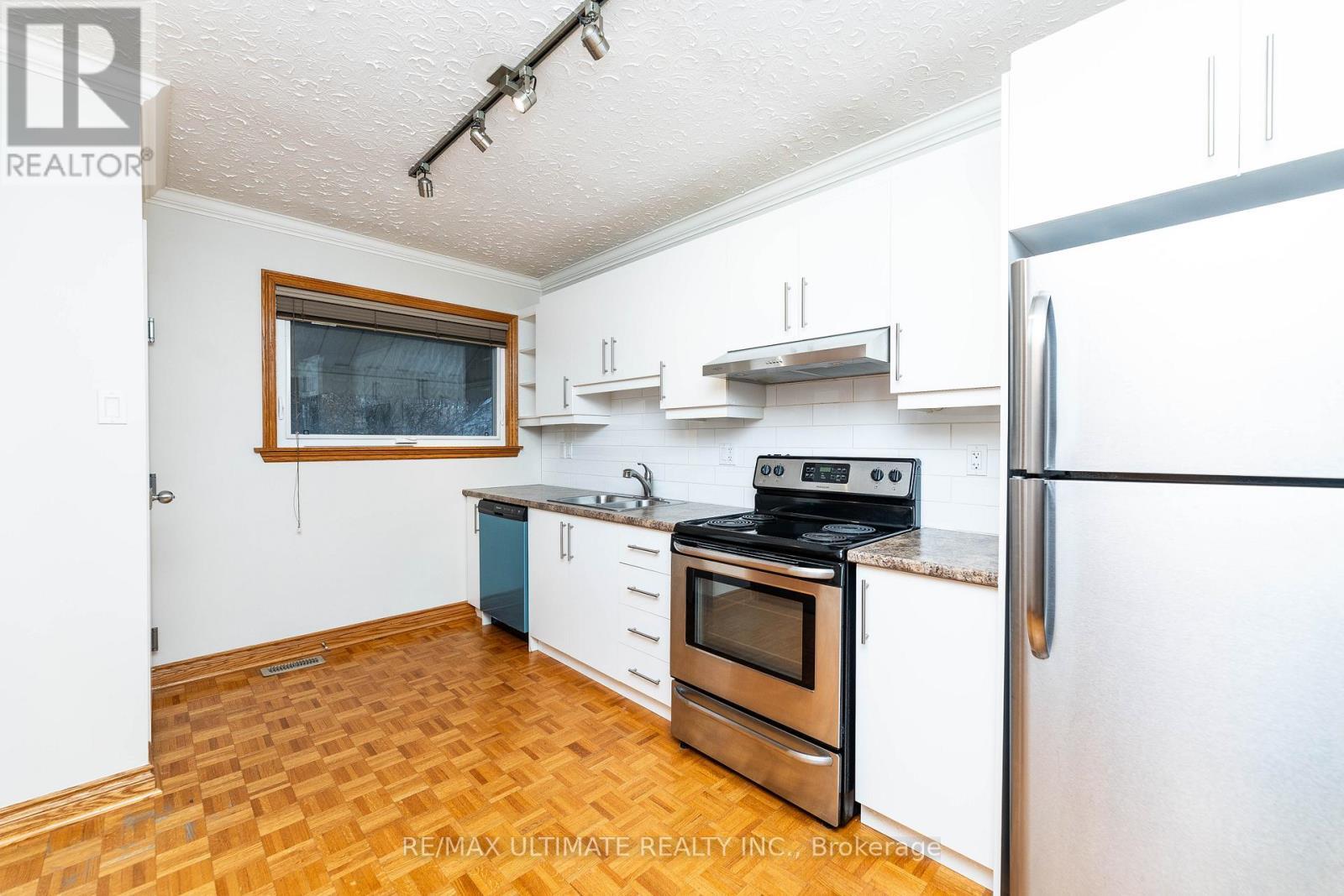 Main - 448 Salem Avenue N, Toronto, ON - Indoor Photo Showing Kitchen