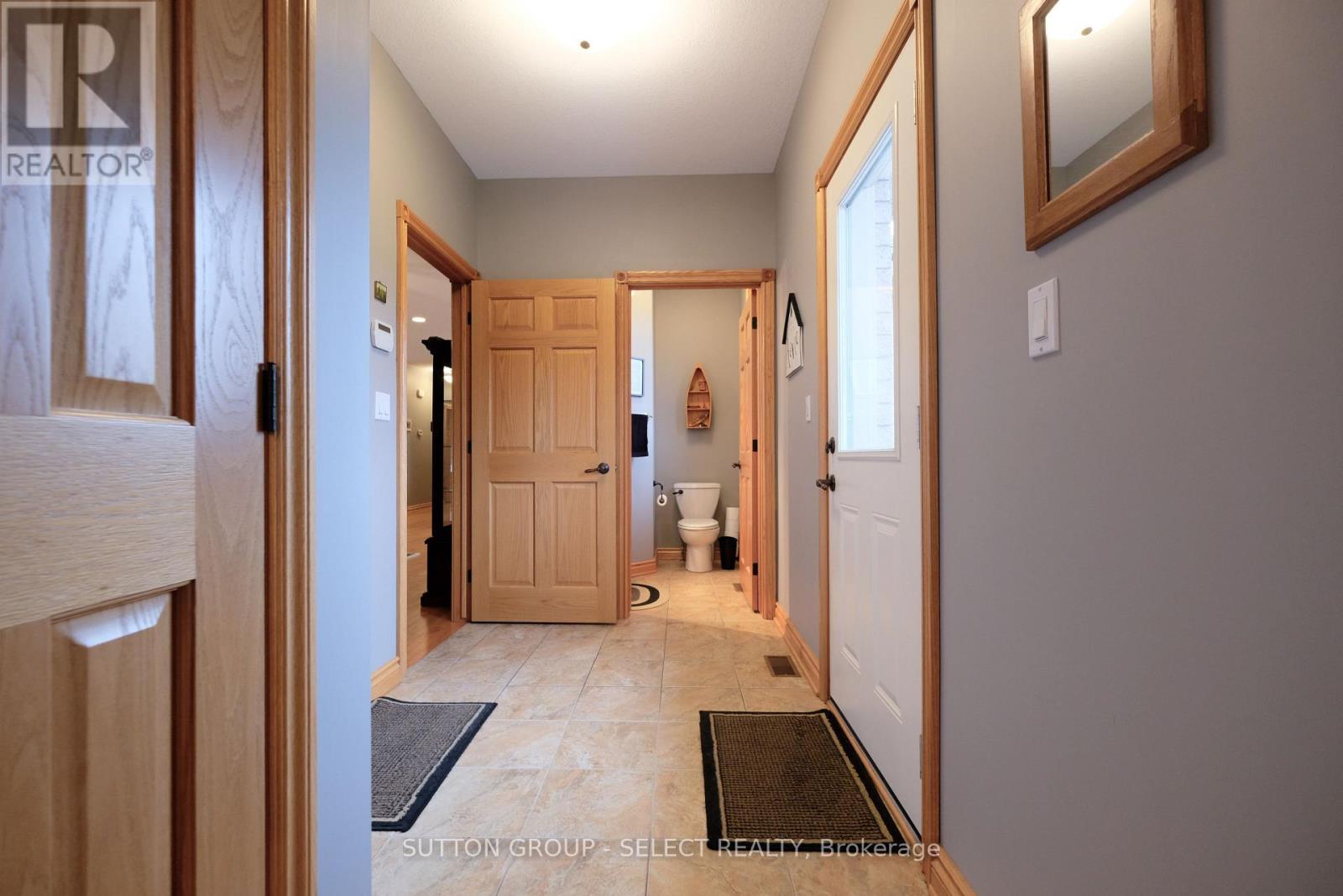 7284 Calvert Drive, Strathroy-Caradoc, ON - Indoor Photo Showing Other Room