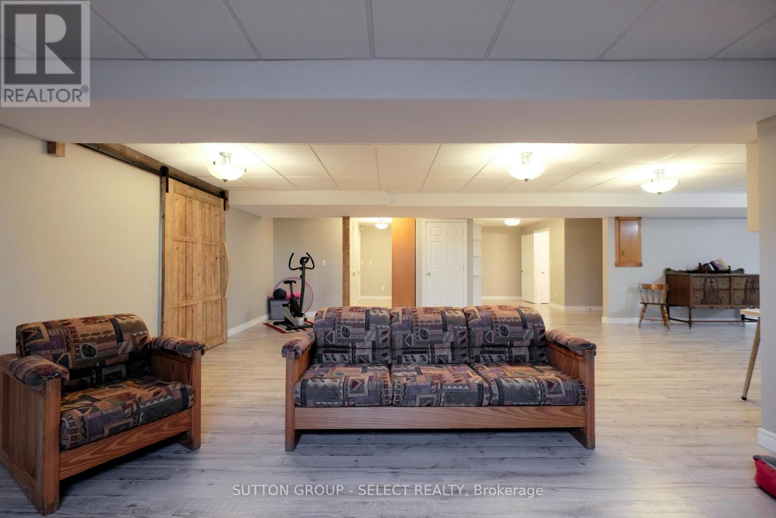 7284 Calvert Drive, Strathroy-Caradoc, ON - Indoor