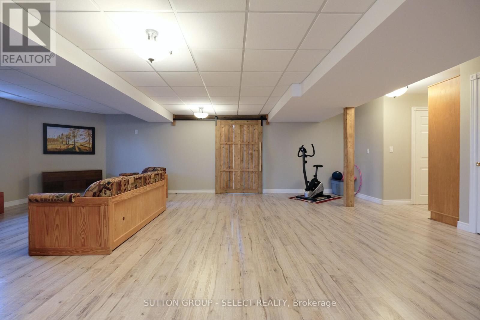 7284 Calvert Drive, Strathroy-Caradoc, ON - Indoor Photo Showing Other Room