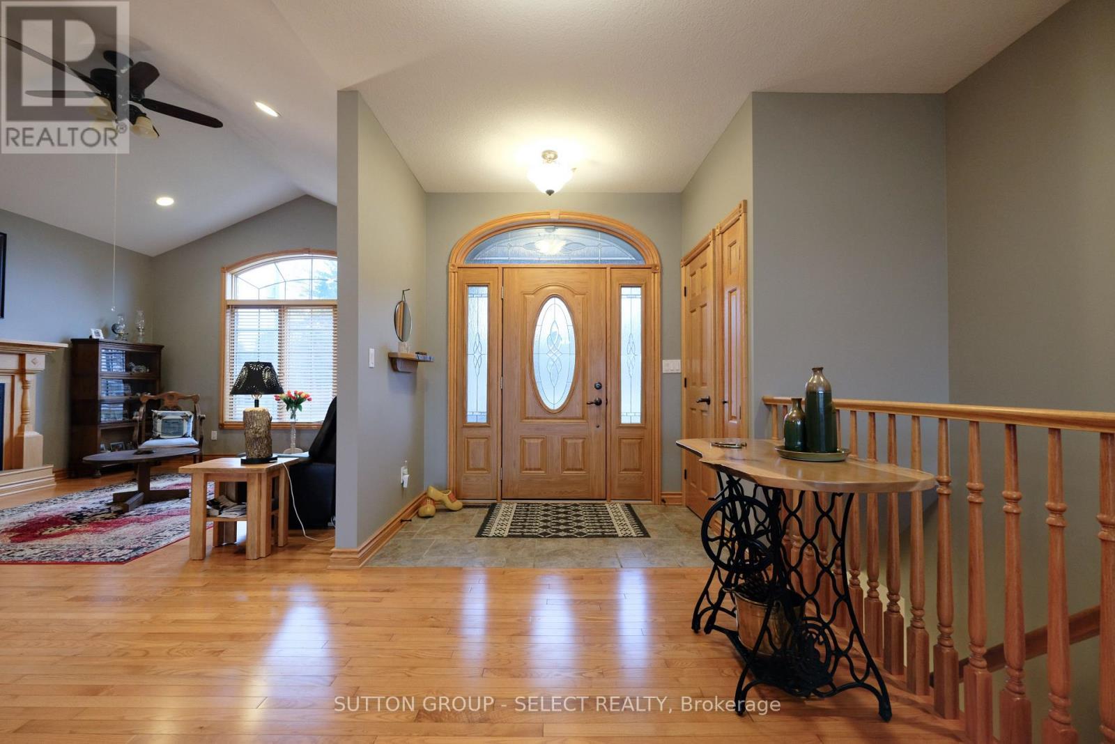 7284 Calvert Drive, Strathroy-Caradoc, ON - Indoor Photo Showing Other Room