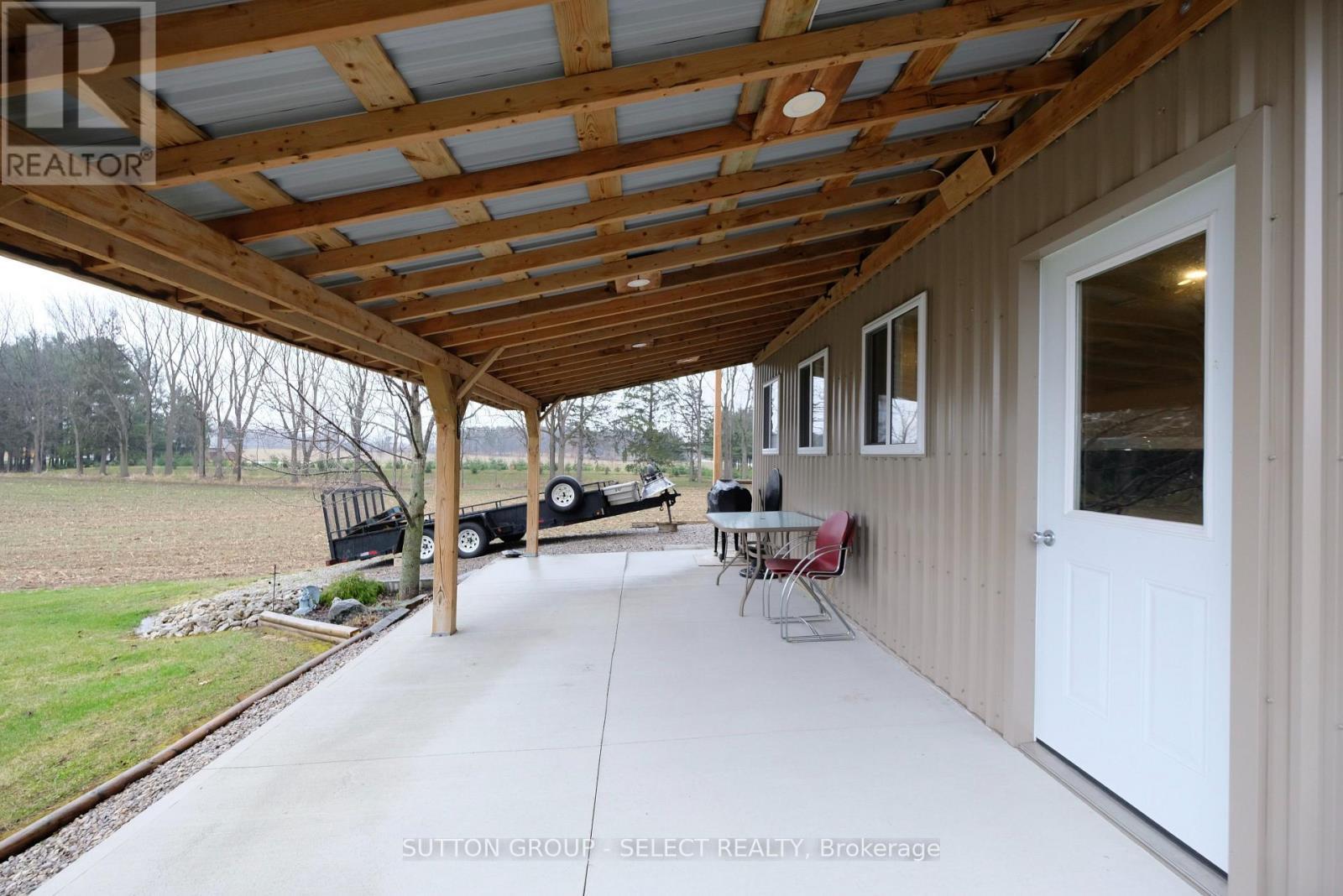 7284 Calvert Drive, Strathroy-Caradoc, ON - Outdoor With Deck Patio Veranda With Exterior
