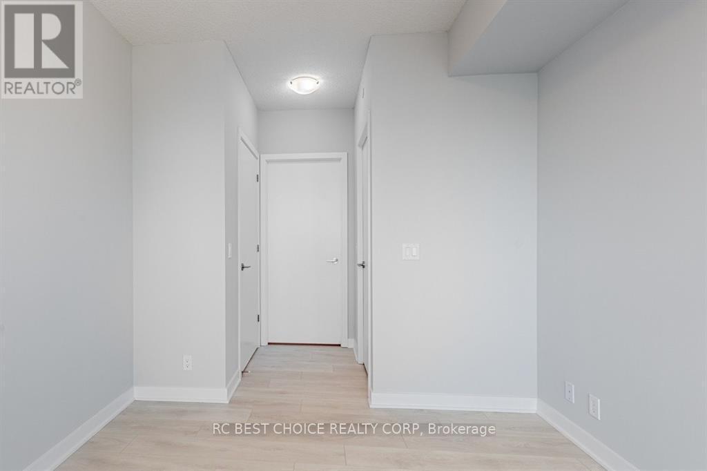 1803 - 2221 Yonge Street, Toronto, ON - Indoor Photo Showing Other Room