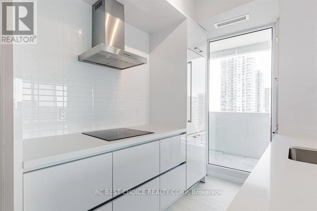 1803 - 2221 Yonge Street, Toronto, ON - Indoor Photo Showing Kitchen