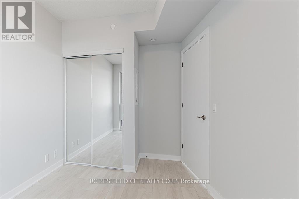1803 - 2221 Yonge Street, Toronto, ON - Indoor Photo Showing Other Room
