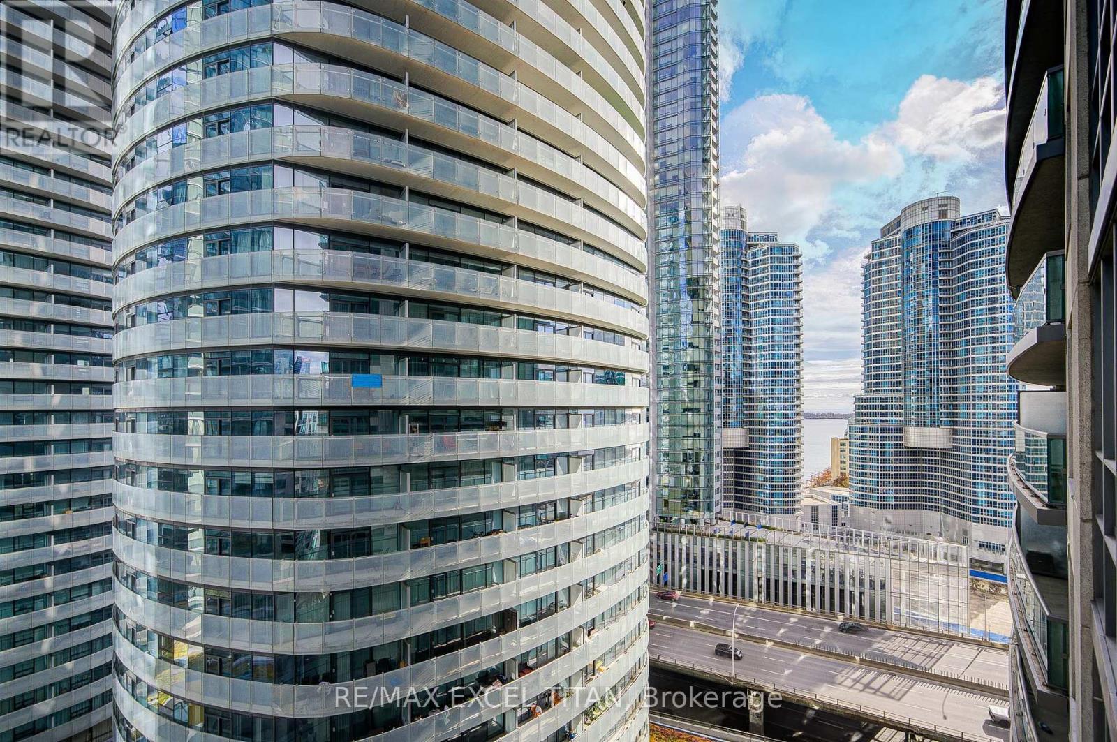 2006 - 19 Grand Trunk Crescent, Toronto, ON - Outdoor With Balcony