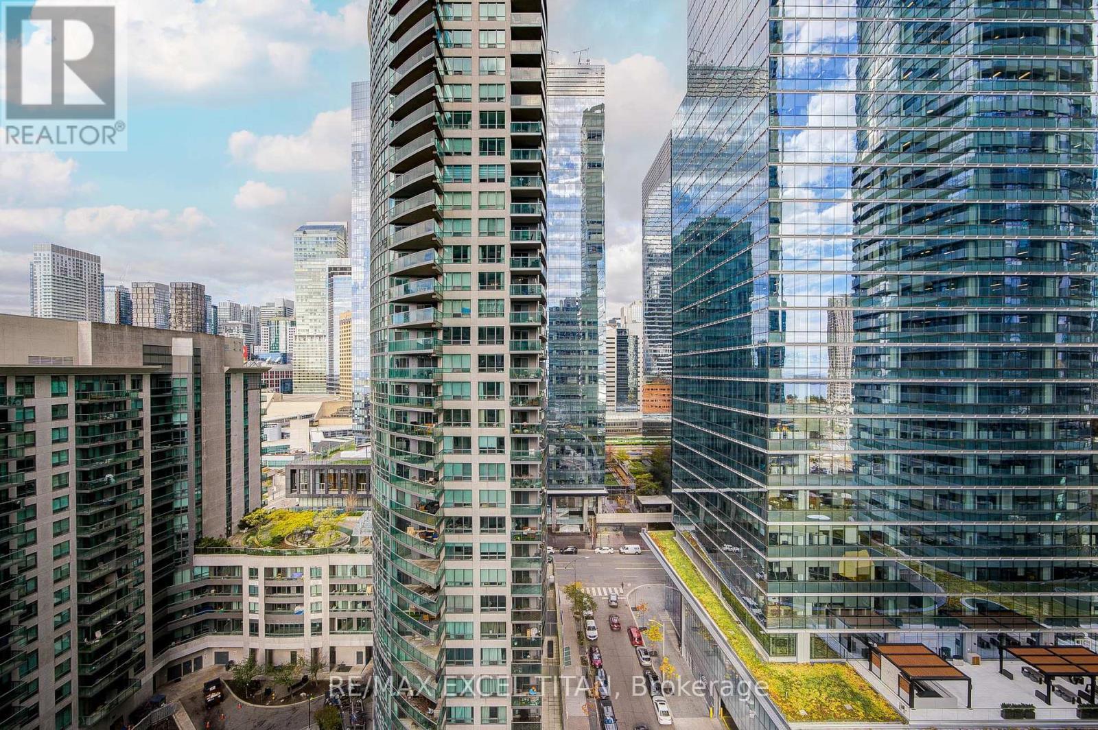 2006 - 19 Grand Trunk Crescent, Toronto, ON - Outdoor With Facade