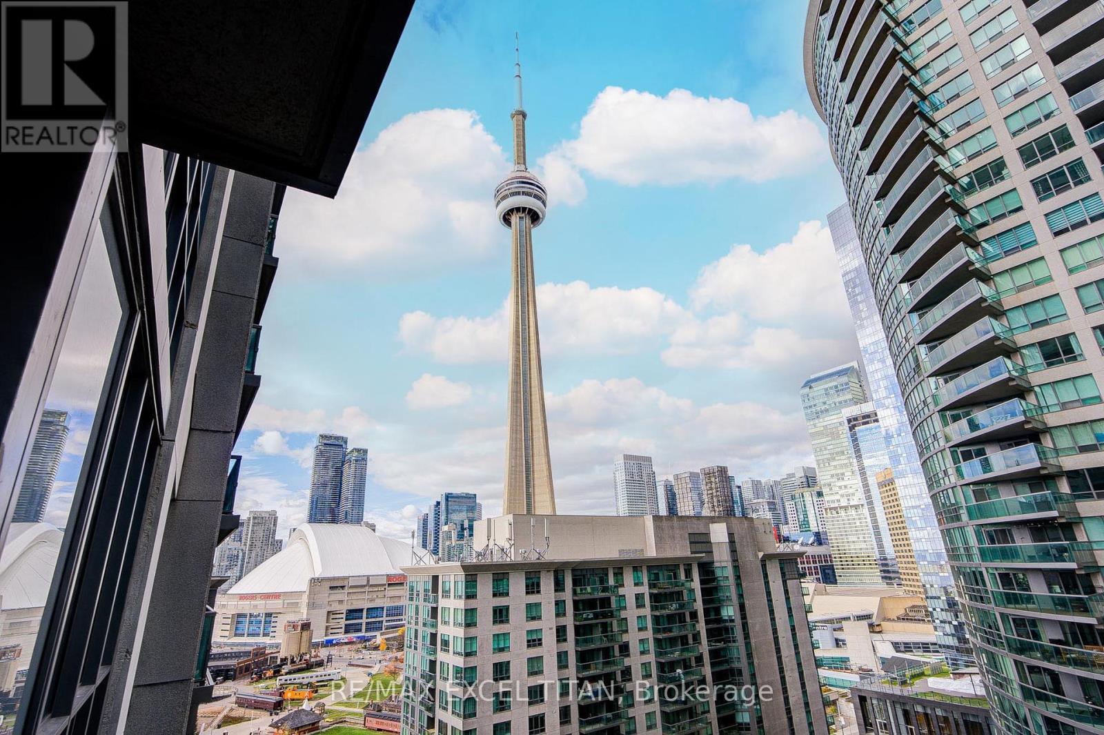 2006 - 19 Grand Trunk Crescent, Toronto, ON - Outdoor With Balcony