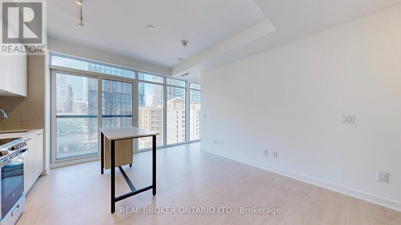 1505 - 65 Mutual Street, Toronto, ON - Indoor
