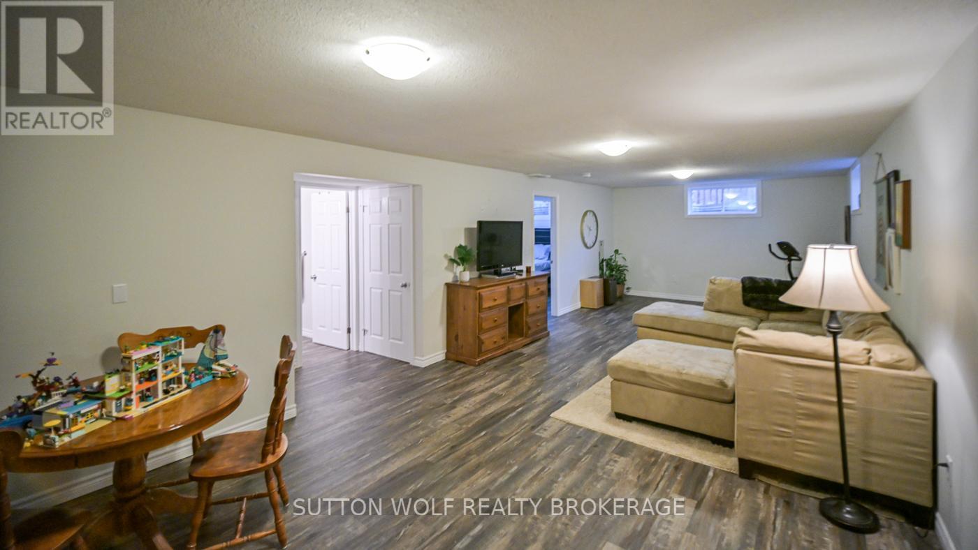 29 Pittao Place, Strathroy-Caradoc (Ne), ON - Indoor