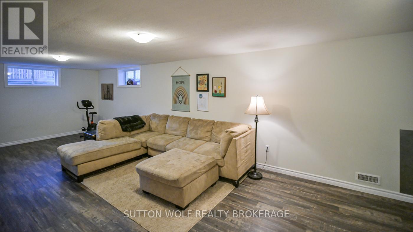 29 Pittao Place, Strathroy-Caradoc (Ne), ON - Indoor