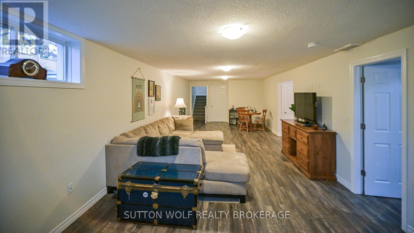 29 Pittao Place, Strathroy-Caradoc (Ne), ON - Indoor