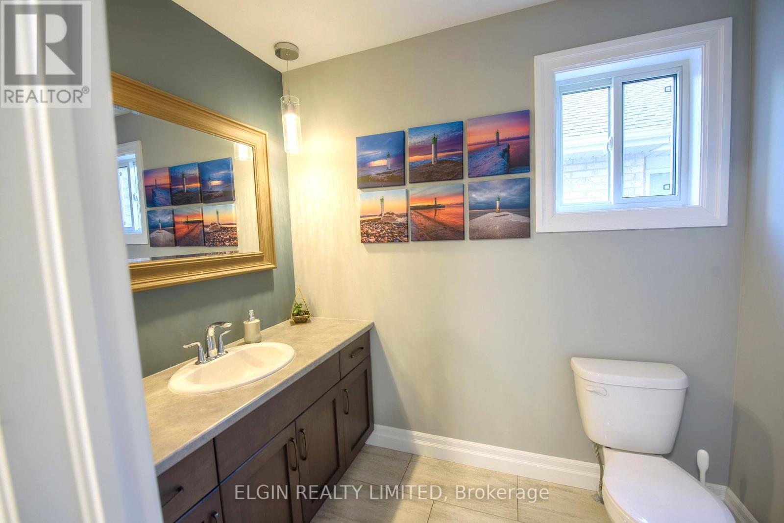 8 Auburn Drive, St. Thomas, ON - Indoor Photo Showing Bathroom