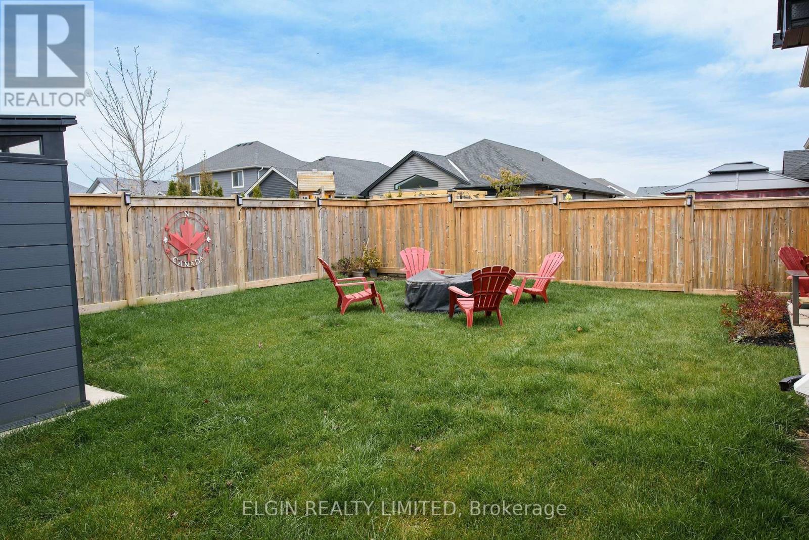 8 Auburn Drive, St. Thomas, ON - Outdoor