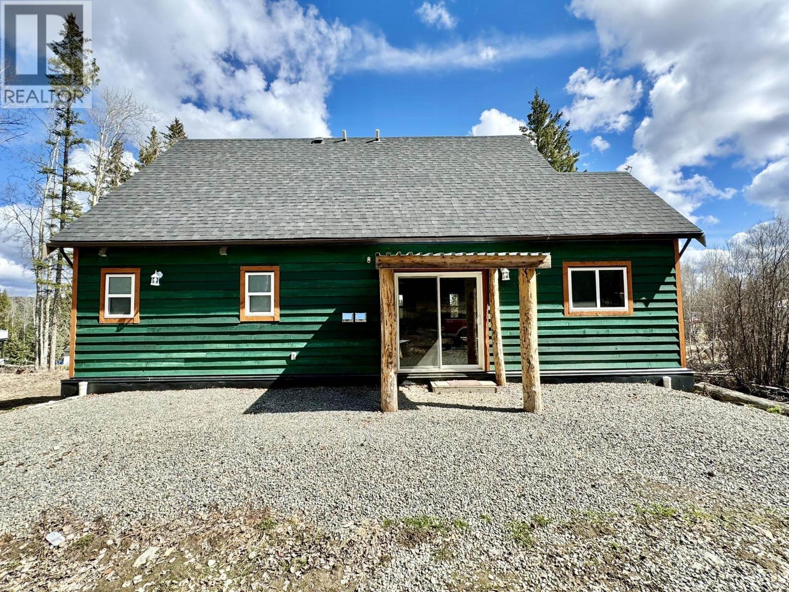 6352 Wolfe Road, Horse Lake, BC - Outdoor