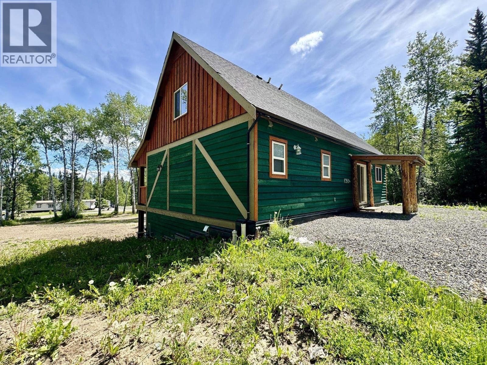 6352 Wolfe Road, Horse Lake, BC - Outdoor