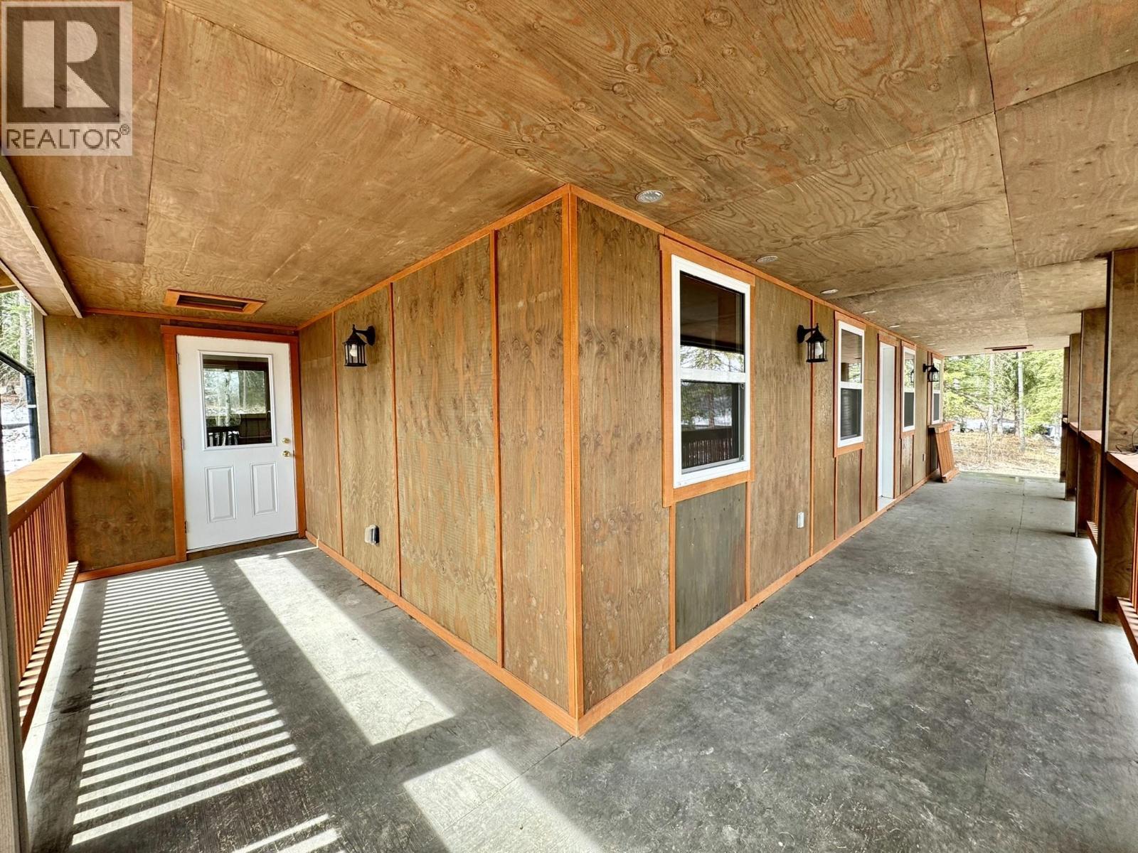 6352 Wolfe Road, Horse Lake, BC - Outdoor With Exterior