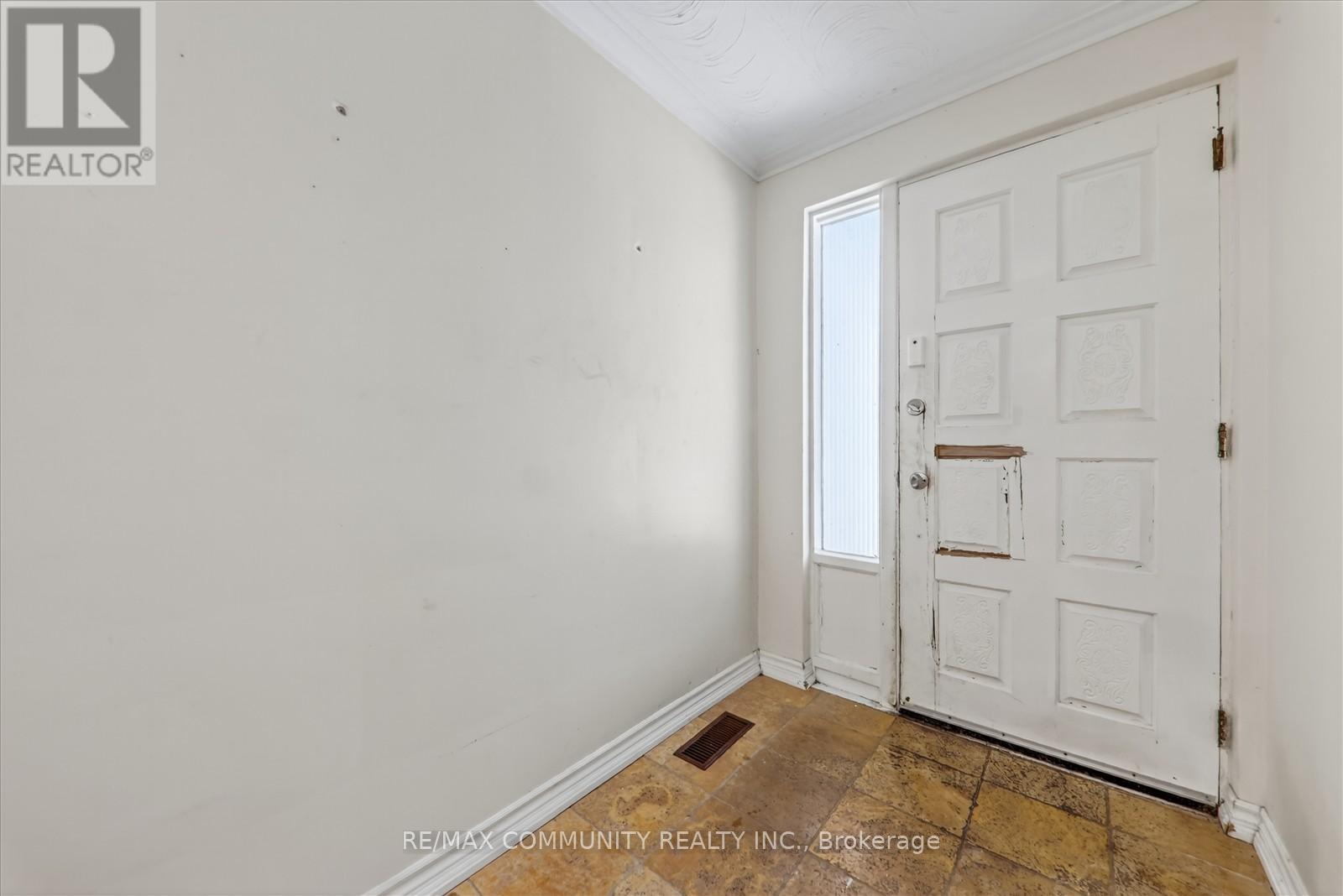 Main - 6104 Bloomington Road, Whitchurch-Stouffville, ON - Indoor Photo Showing Other Room