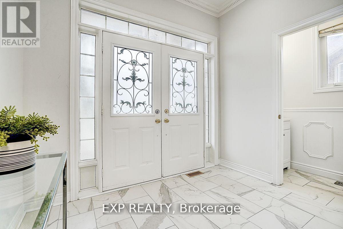 12 Tormina Court, Markham, ON - Indoor Photo Showing Other Room