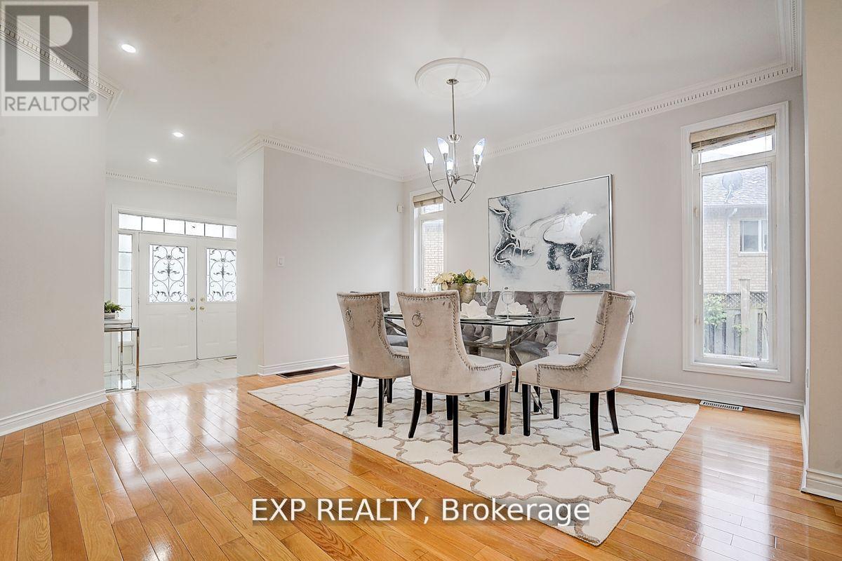 12 Tormina Court, Markham, ON - Indoor Photo Showing Dining Room