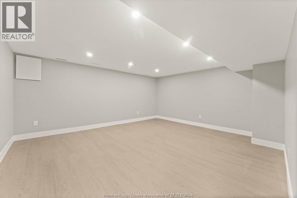 2960 Meadowbrook Lane Unit# 2, Windsor, ON - Indoor Photo Showing Other Room