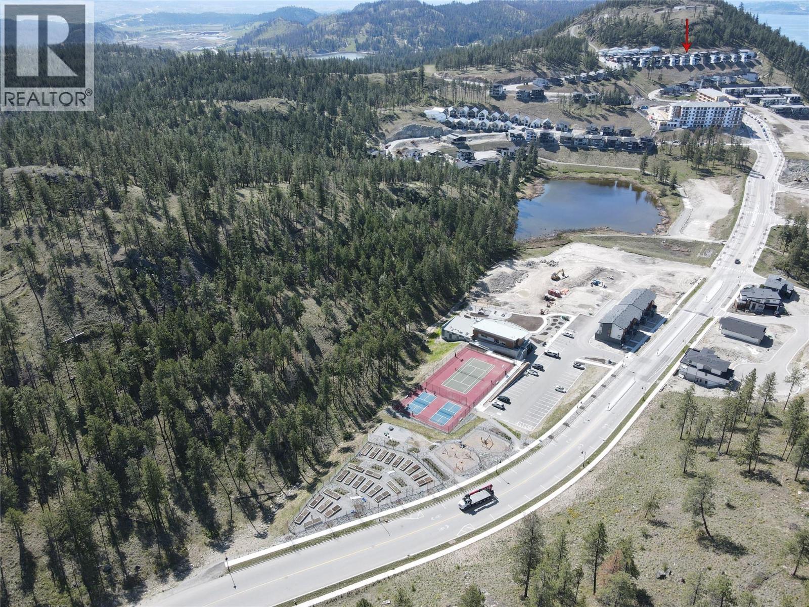 Short walk to all amenities. - 1839 Grey Owl Court, Kelowna, BC - Outdoor With View