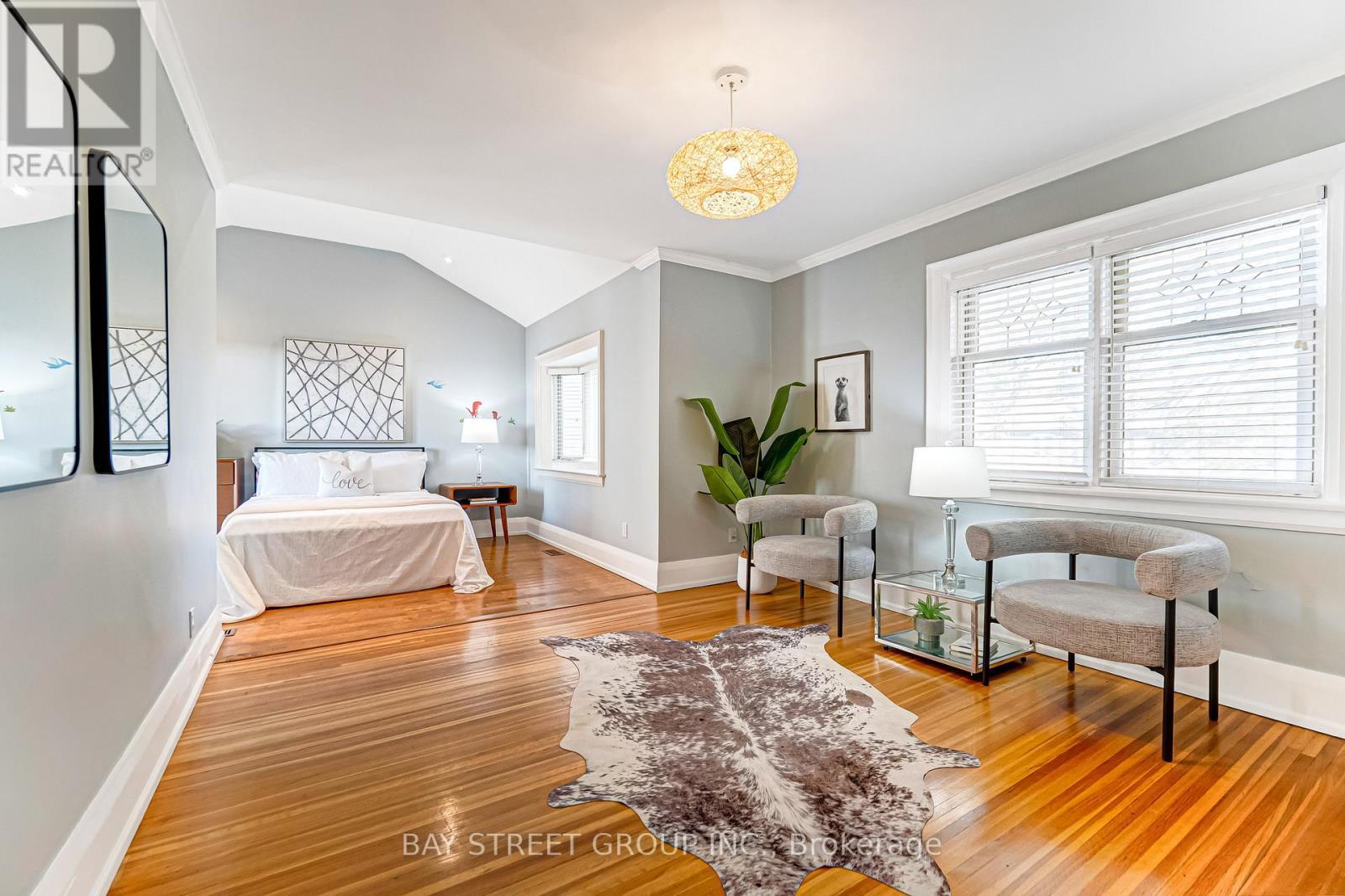 136 Humbercrest Boulevard, Toronto, ON - Indoor