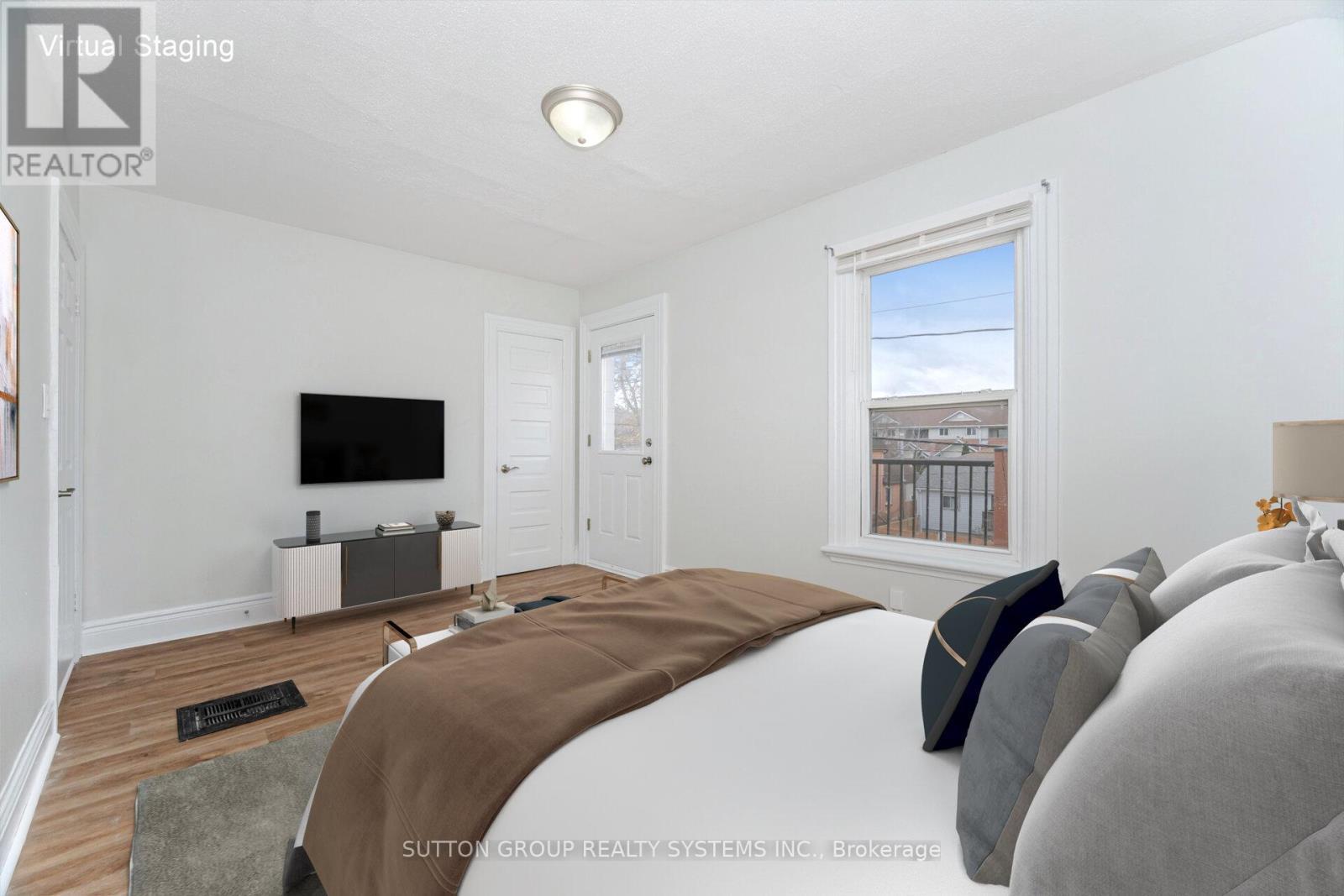 299 Park Avenue, Brantford, ON - Indoor Photo Showing Bedroom