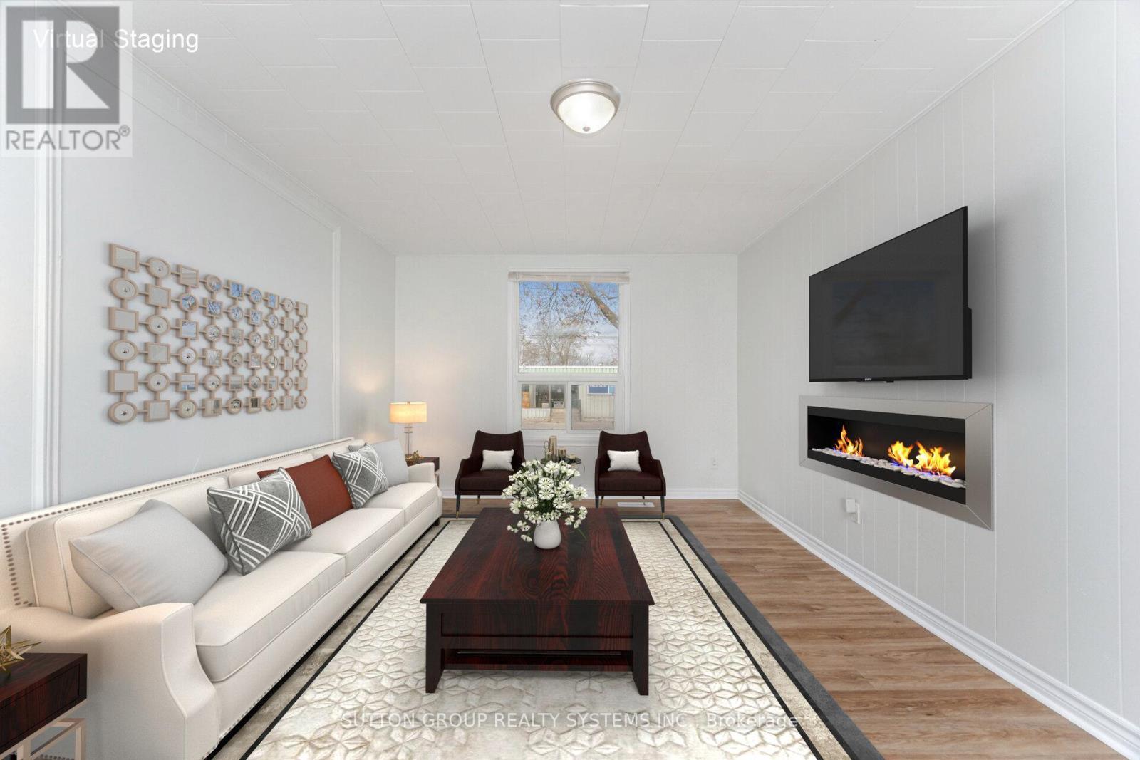299 Park Avenue, Brantford, ON - Indoor Photo Showing Living Room With Fireplace