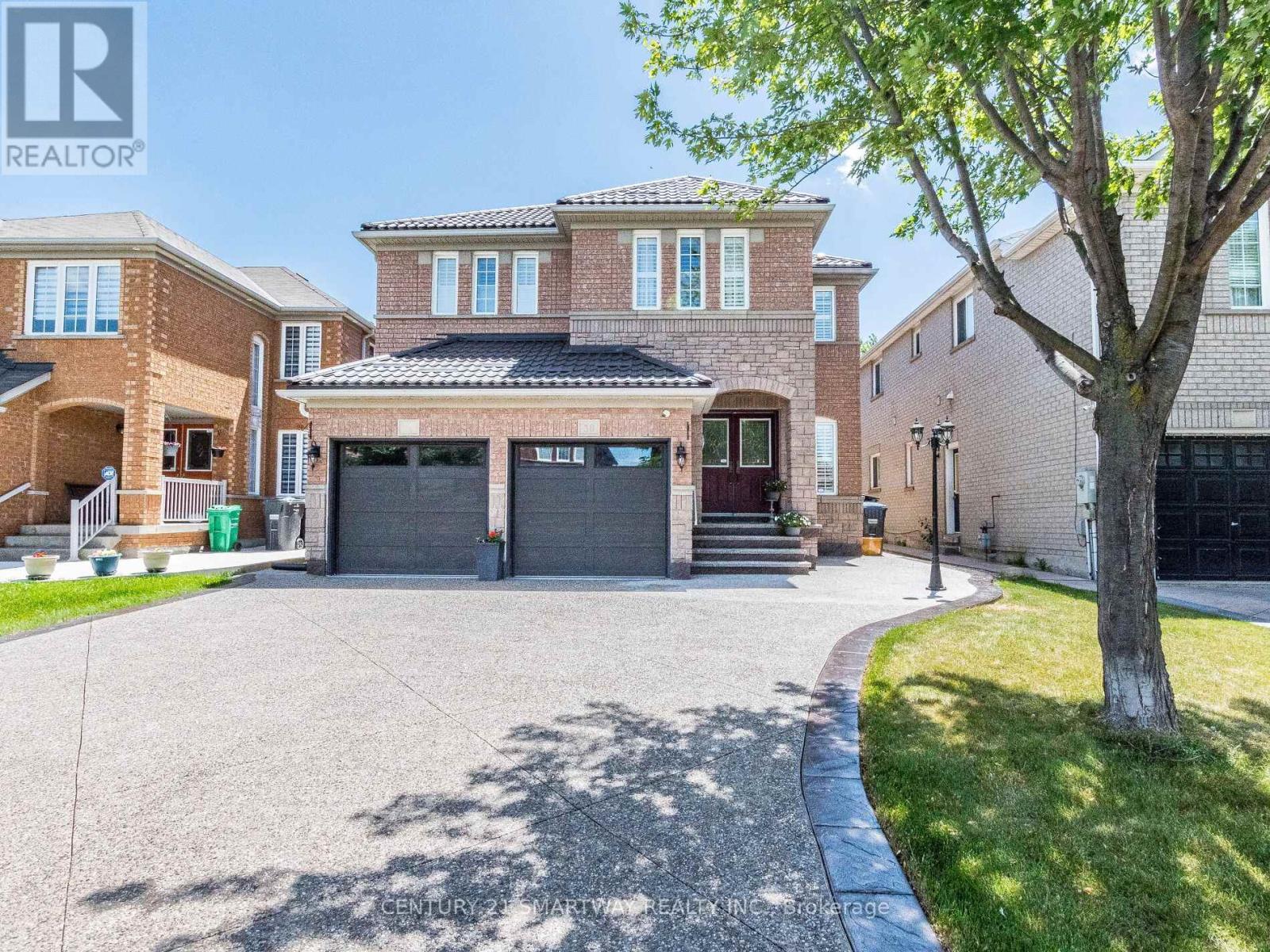 38 Bottlebrush Drive, Brampton, ON - Outdoor With Facade