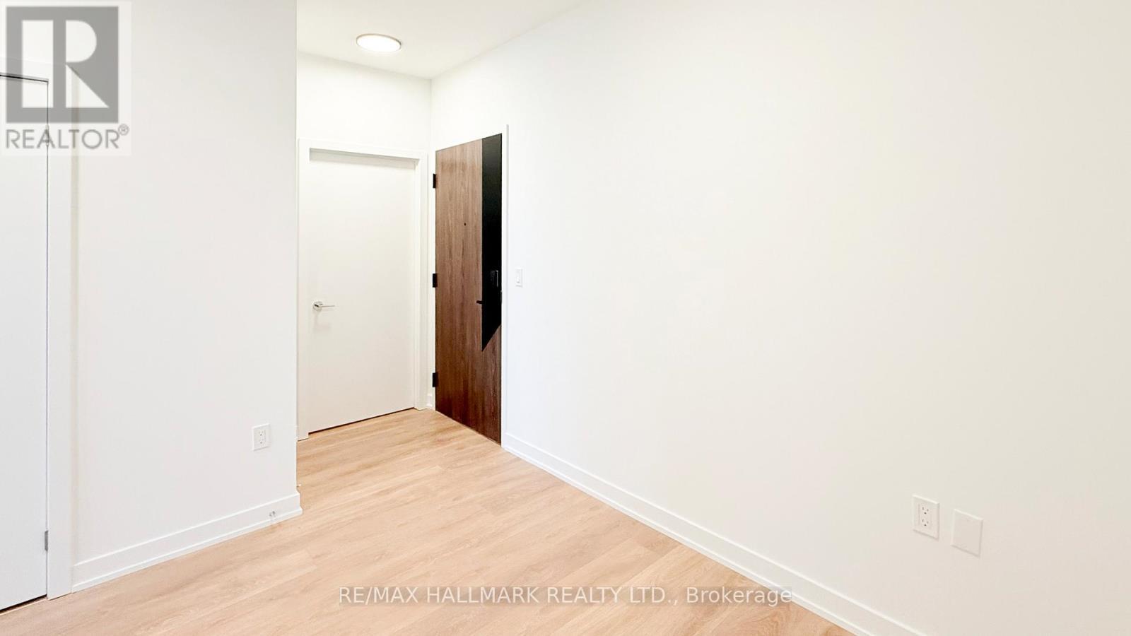 617 - 1037 The Queensway, Toronto, ON - Indoor Photo Showing Other Room