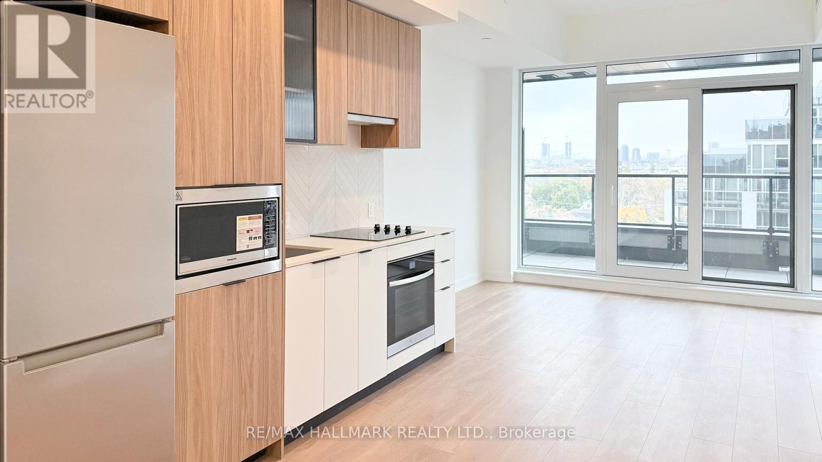 617 - 1037 The Queensway, Toronto, ON - Indoor Photo Showing Kitchen