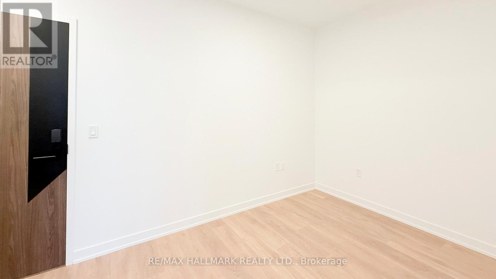 617 - 1037 The Queensway, Toronto, ON - Indoor Photo Showing Other Room