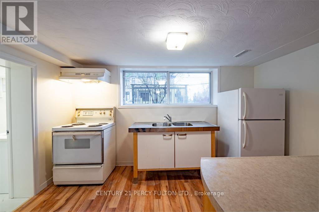 Bsmt #2 - 243 Ruggles Avenue, Richmond Hill, ON - Indoor Photo Showing Kitchen With Double Sink
