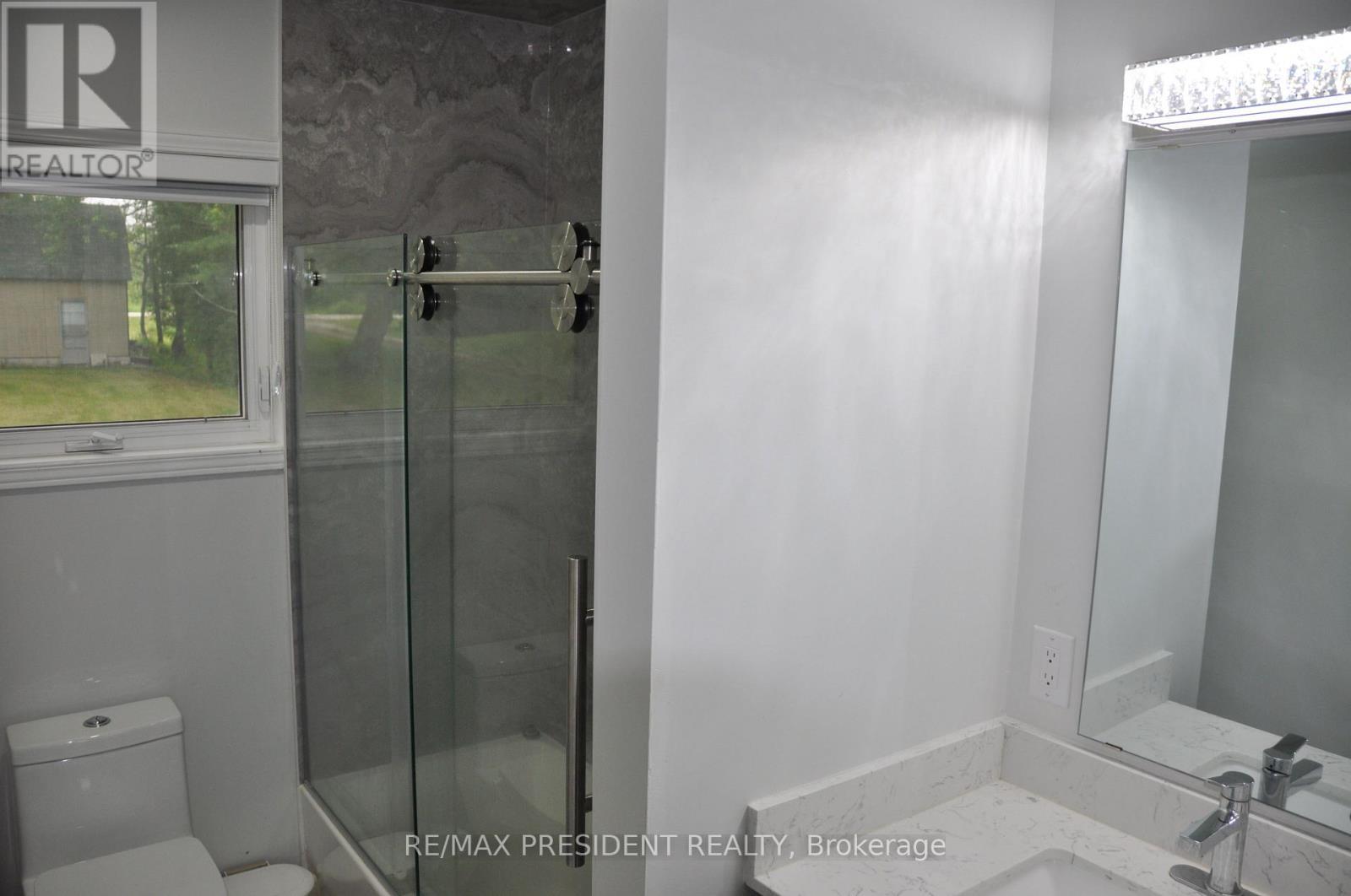17 Cedar Bay Road, Kawartha Lakes, ON - Indoor Photo Showing Bathroom