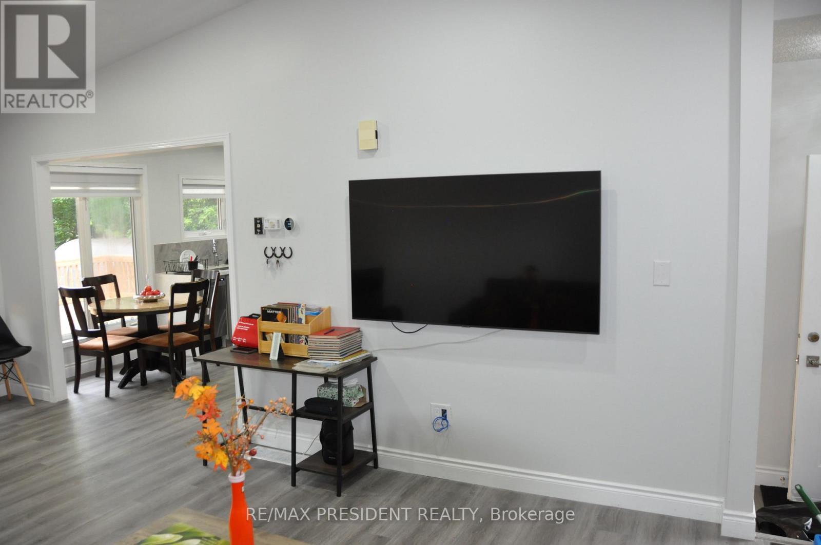 17 Cedar Bay Road, Kawartha Lakes, ON - Indoor