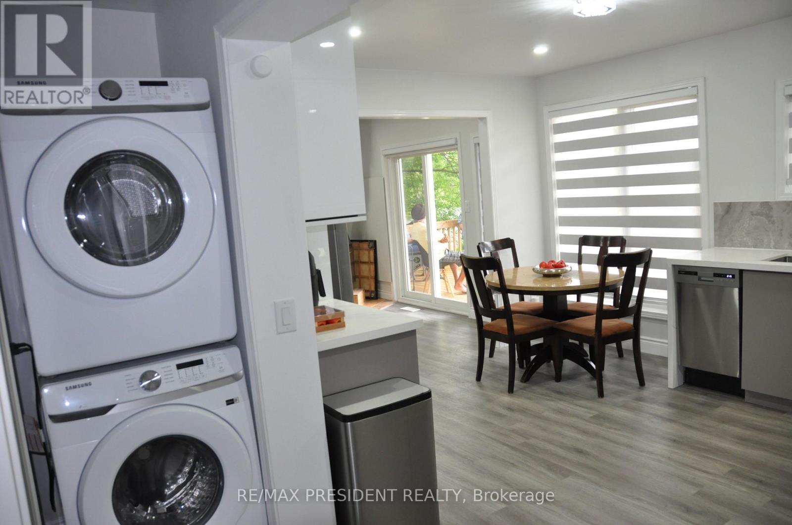 17 Cedar Bay Road, Kawartha Lakes, ON - Indoor Photo Showing Laundry Room