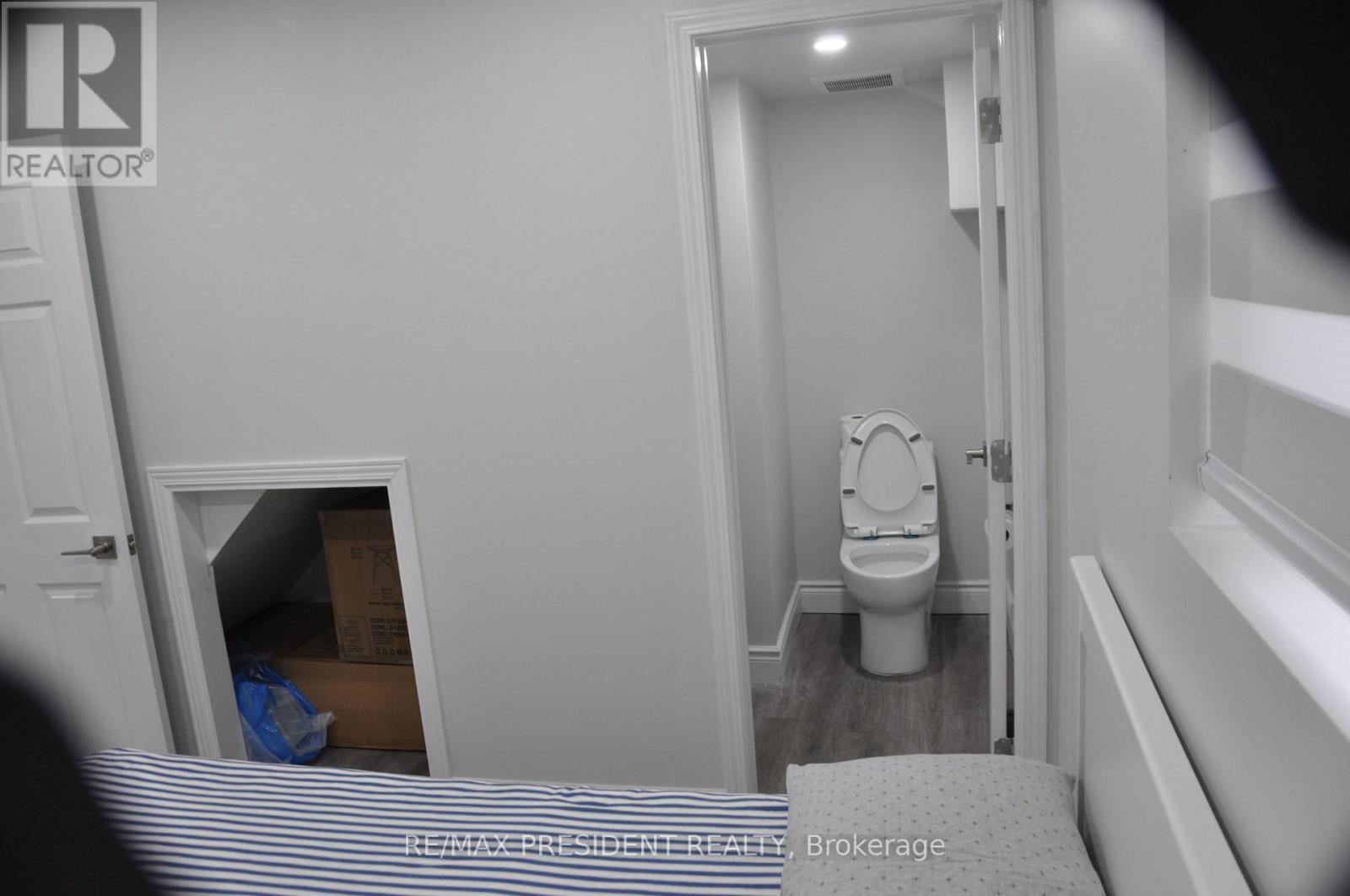 17 Cedar Bay Road, Kawartha Lakes, ON - Indoor Photo Showing Bathroom