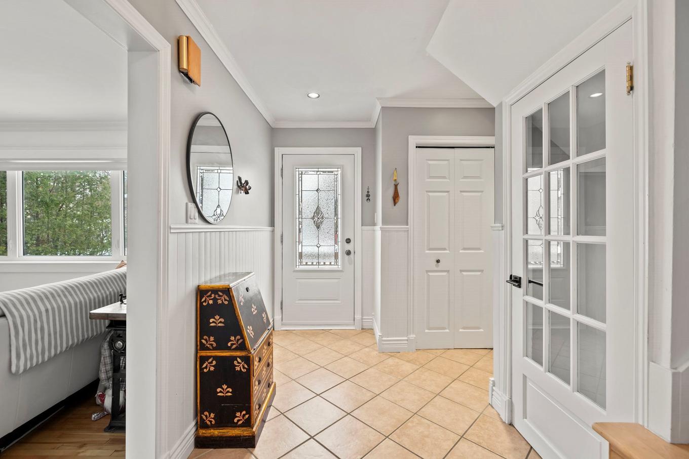 Hall d'entrée/Vestibule - 85 Av. Parkdale, Pointe-Claire, QC - Indoor Photo Showing Other Room