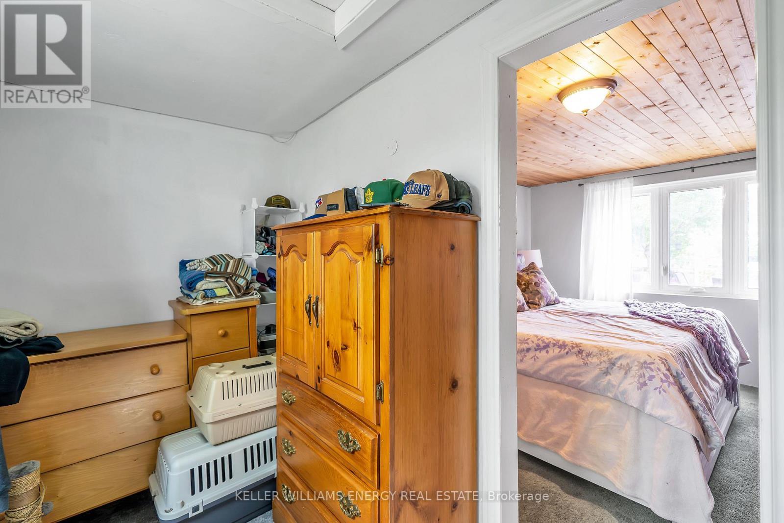 247 Williams Point Road, Scugog, ON - Indoor Photo Showing Bedroom