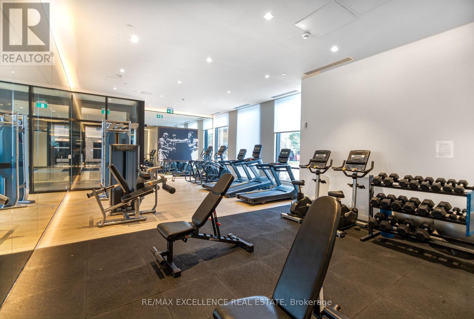 505 - 1 Jarvis Street, Hamilton, ON - Indoor Photo Showing Gym Room