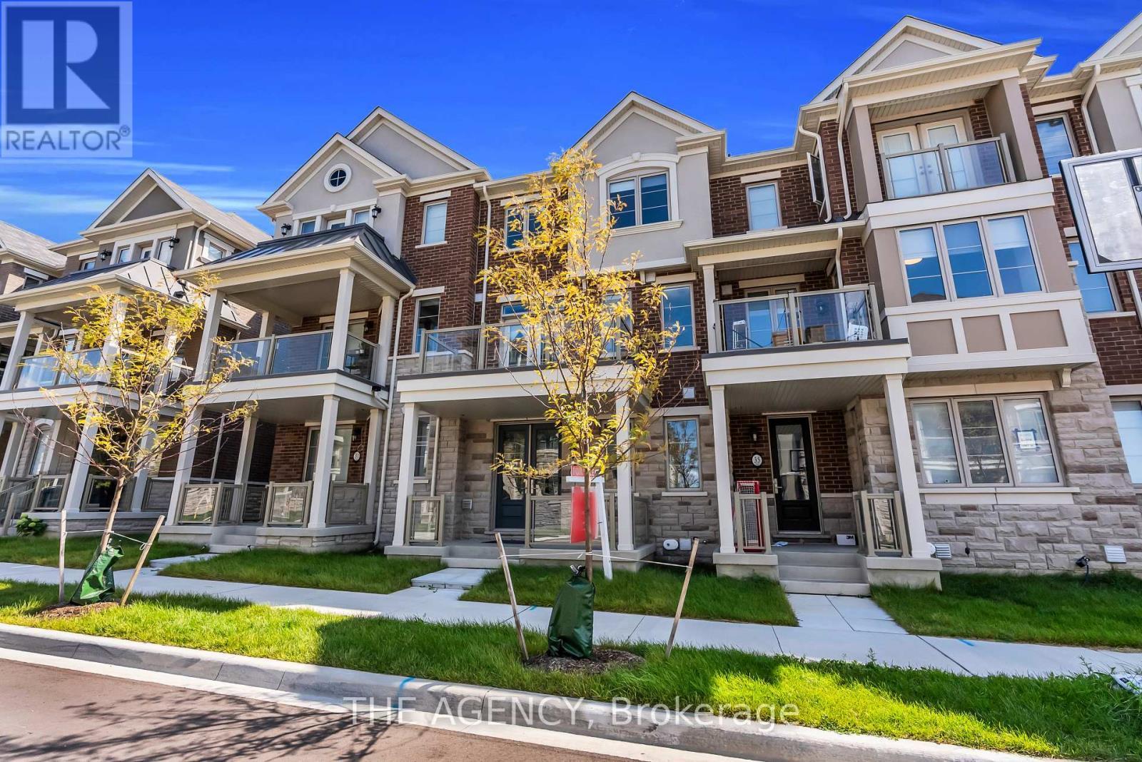 33 Bruce Boyd Drive, Markham, ON - Outdoor With Balcony With Facade