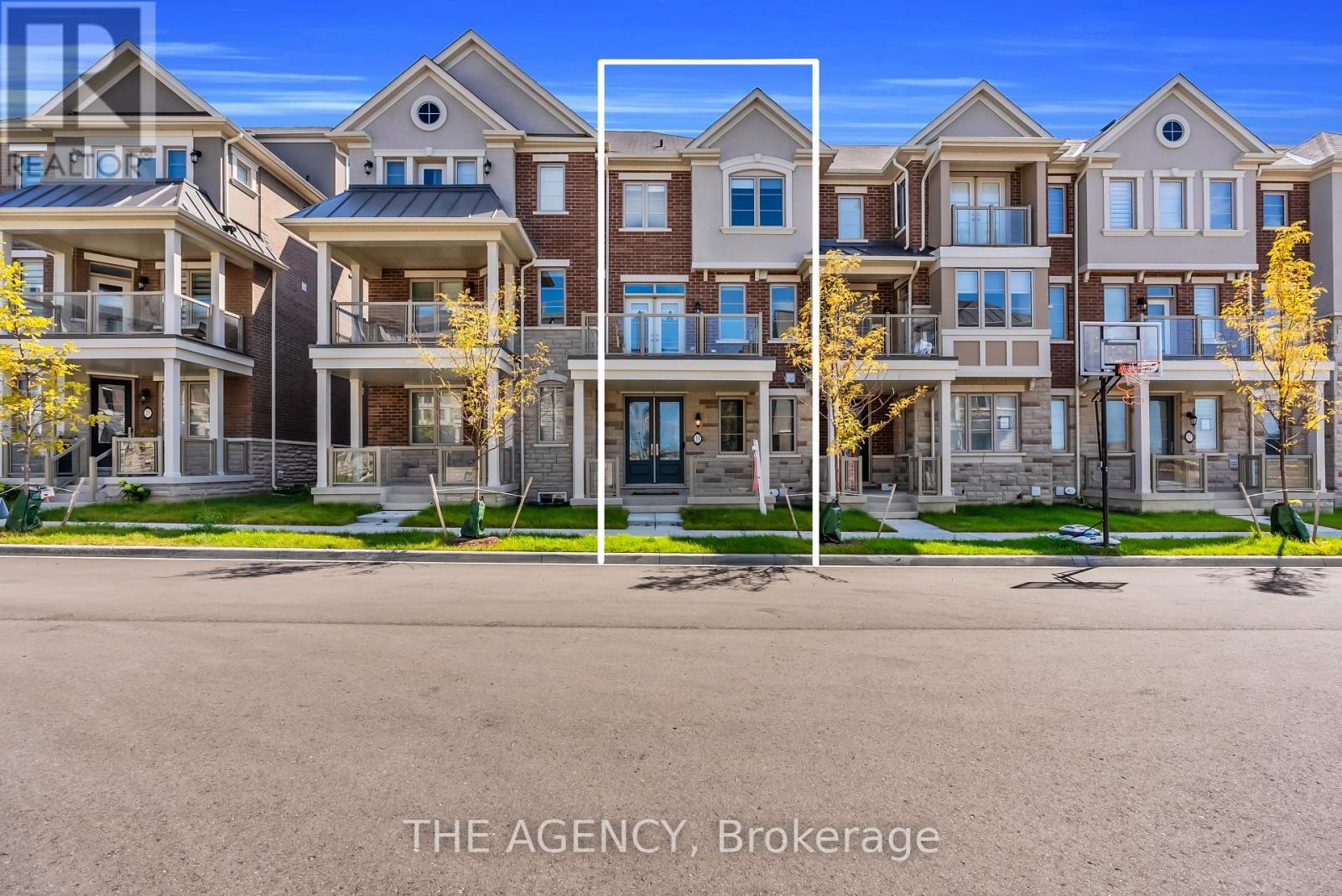 33 Bruce Boyd Drive, Markham, ON - Outdoor With Balcony With Facade