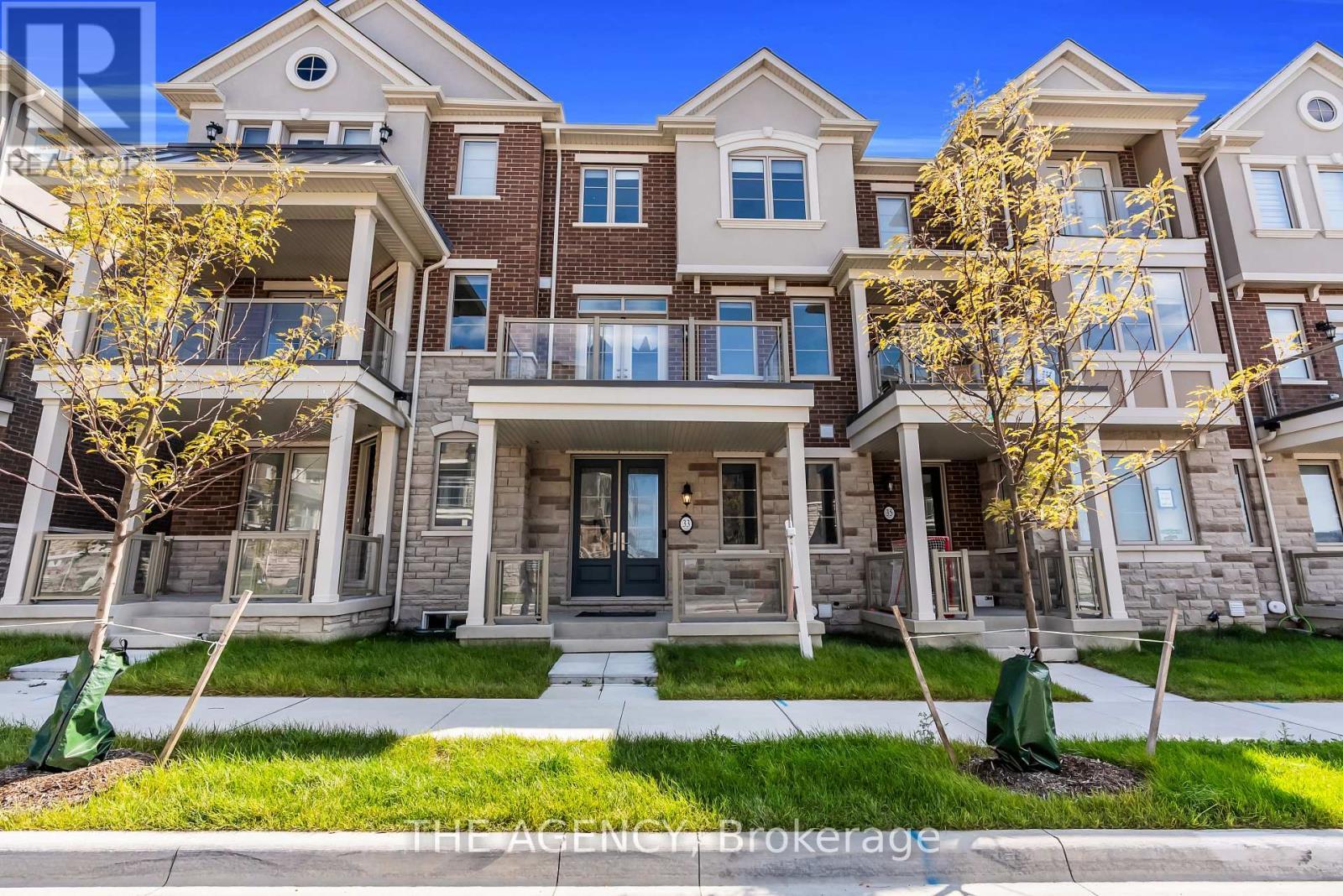33 Bruce Boyd Drive, Markham, ON - Outdoor With Balcony With Facade